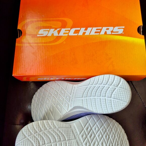 Skechers Big Kids Size 4 Girls Sneakers in Purple, BNIB - Picture 3 of 3